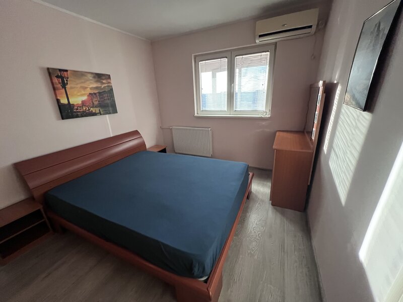 Militari, Lujerului, 200 m metrou.